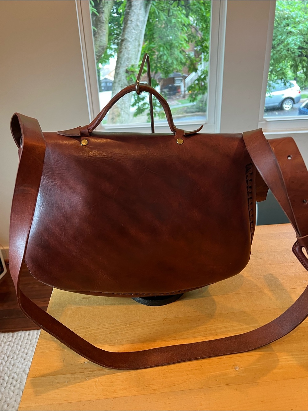 Chuupul Leather Harrison Saddle Tote - Picture 6 of 9